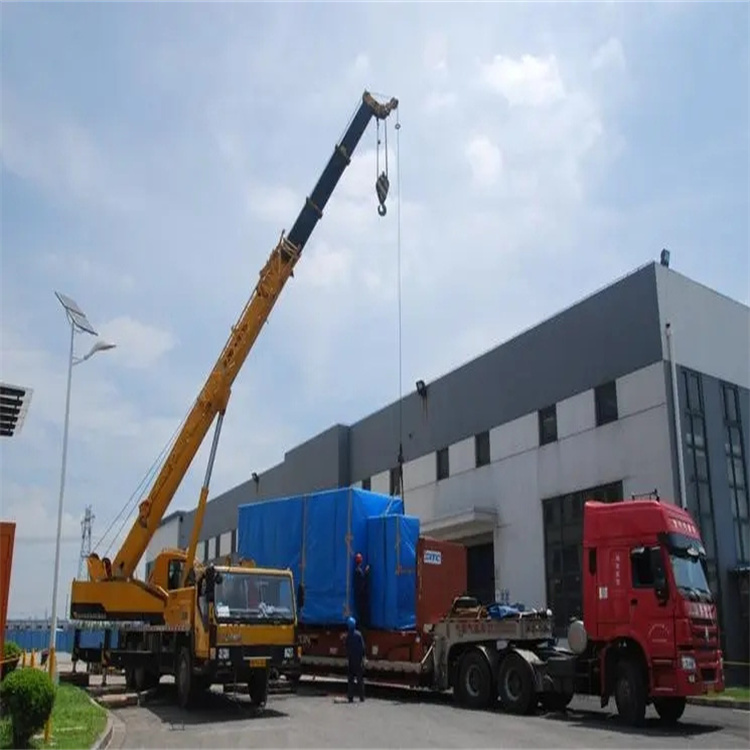 郫县50吨吊车吊一次多少钱